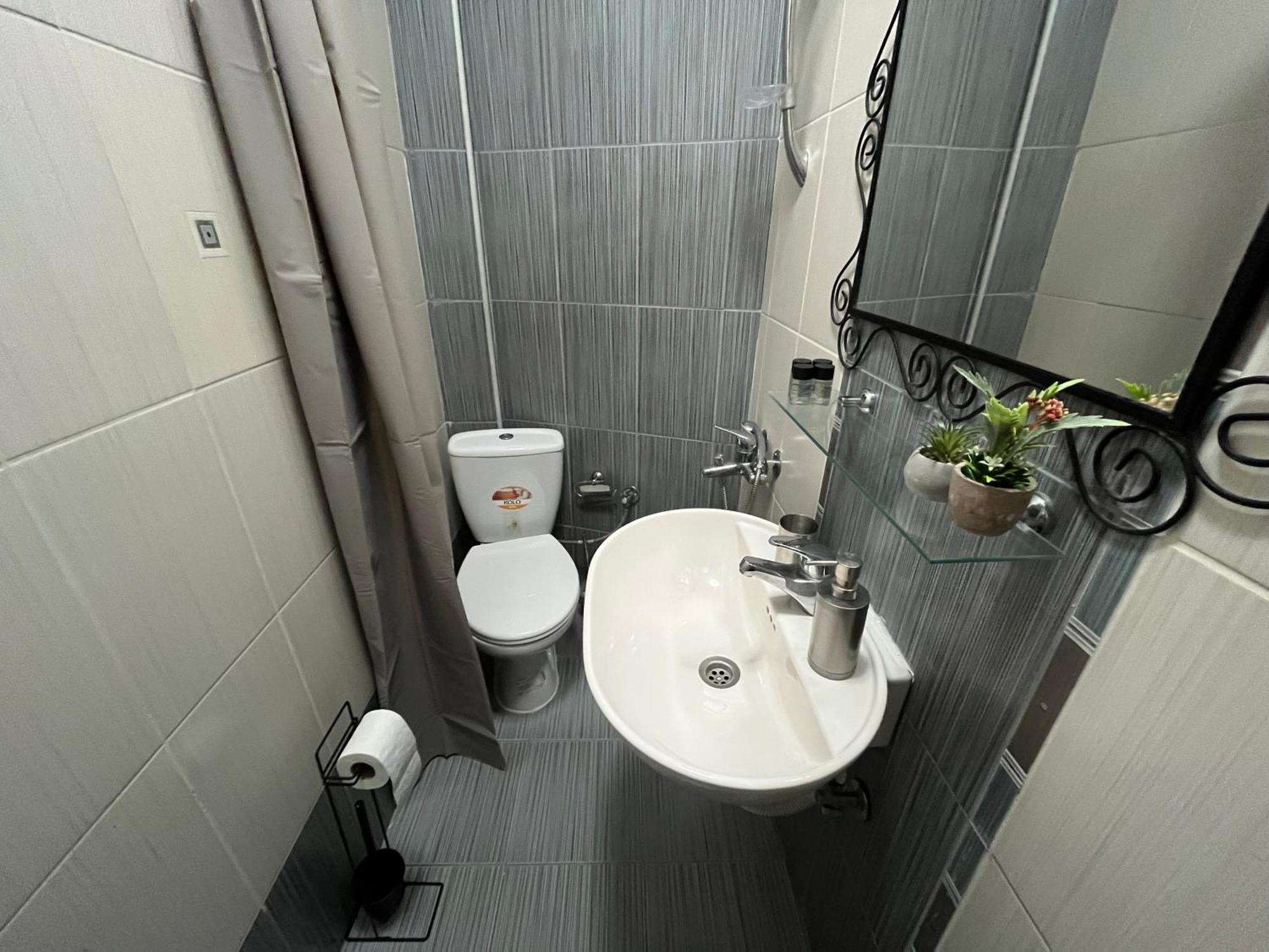 Central M - 5 Apartments Skopje Quarto foto